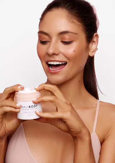 Зволожуючий крем для обличчя з ефектом автозагара Bali Body Gradual Face Tan, 50 мл