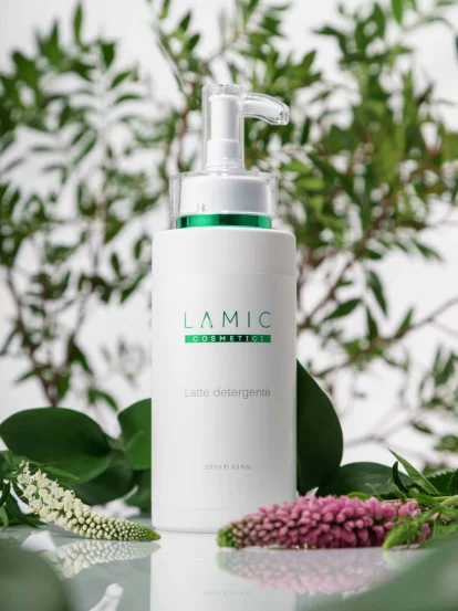 Молочко, що очищає Lamic Latte detergente, 250 мл