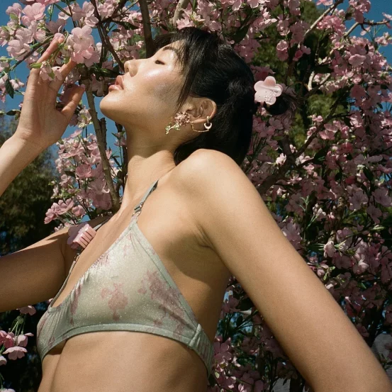 Заколка для волос Emi Jay Midi Blossom Clip in Rose Milk