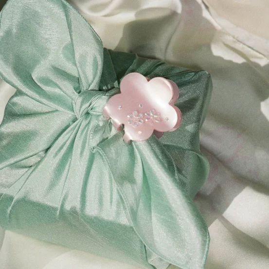 Заколка для волос Emi Jay Midi Blossom Clip in Rose Milk