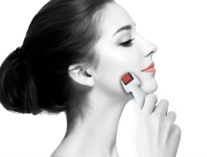 Мезороллер для лица со сменной насадкой Genosys Roller Face 0,5 мм